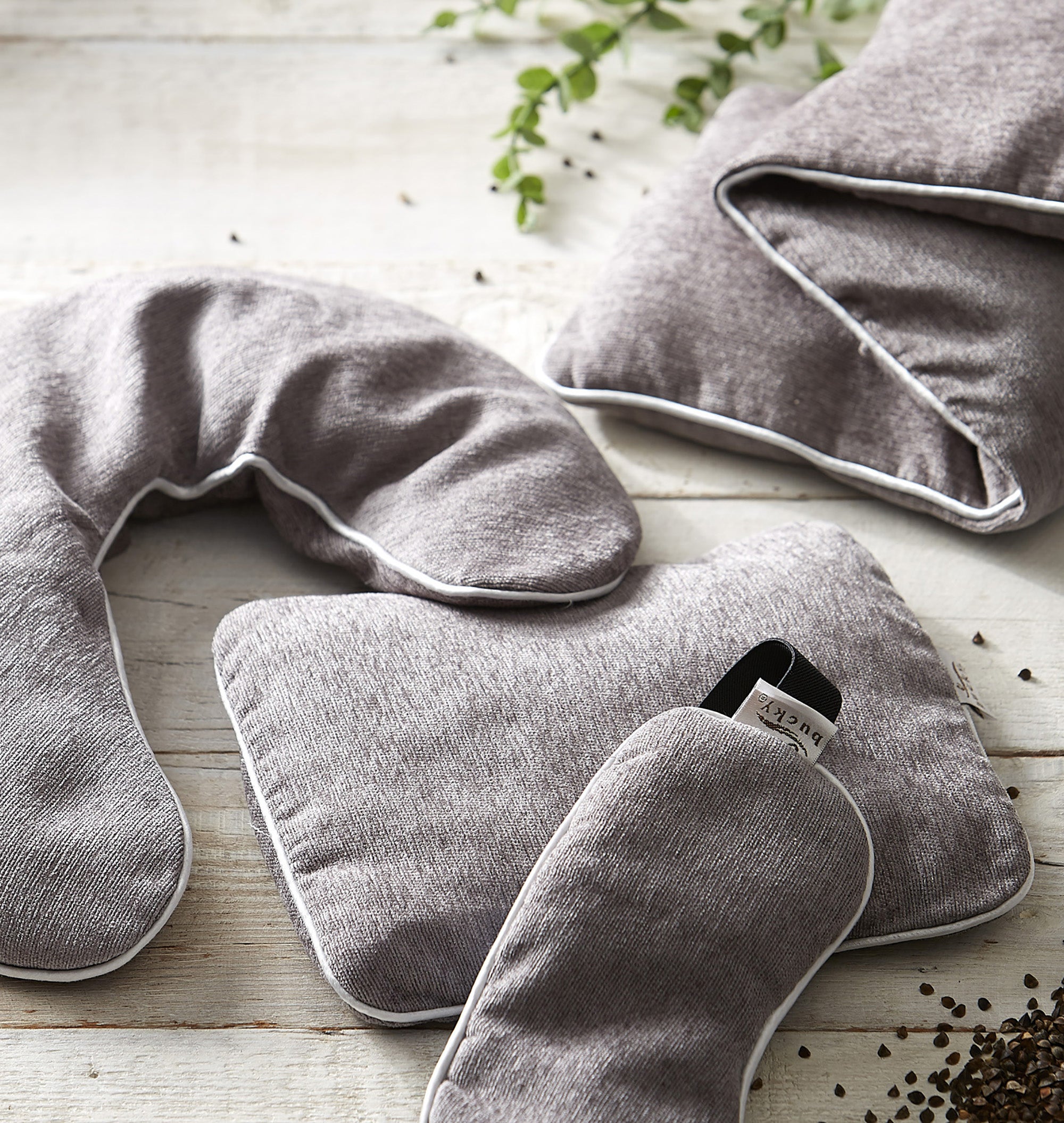 bucky-hot-cold-augenmaske-gray-mikrowellen-k-hl-augenkompresse-mit-buchweizen image 3