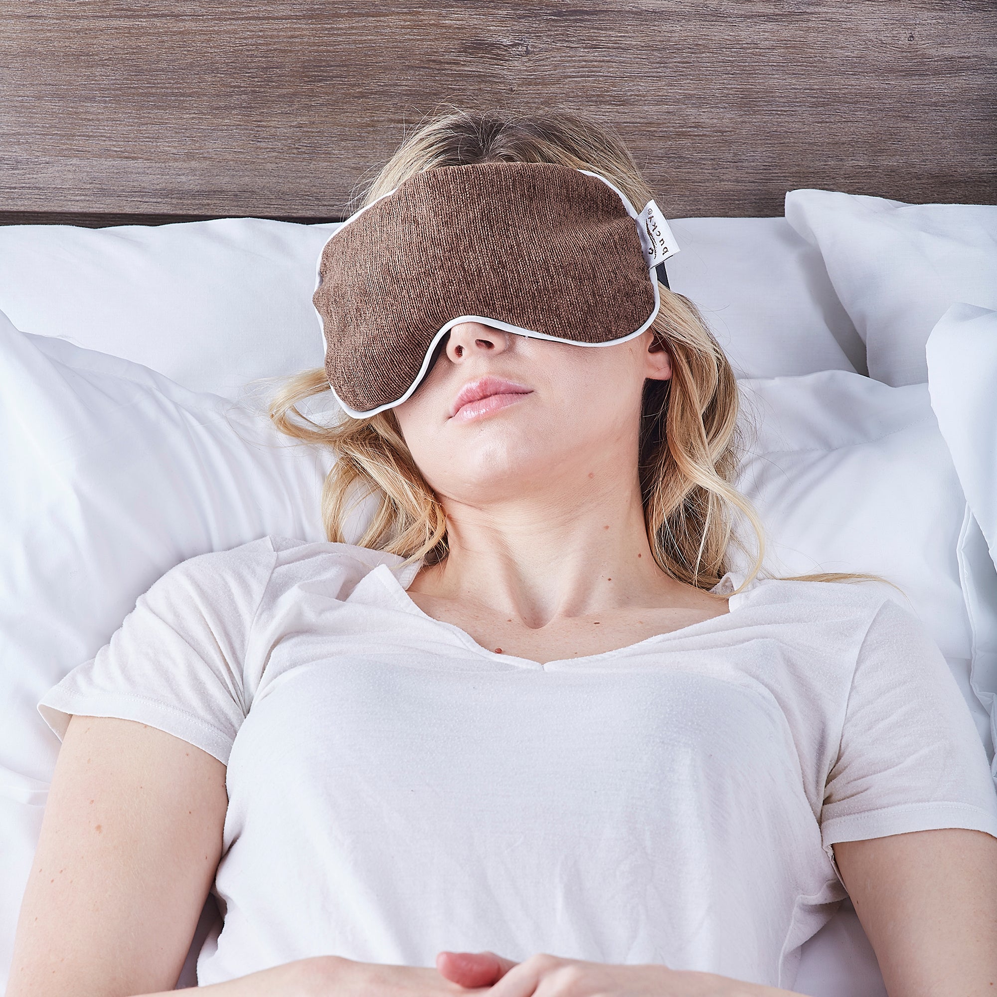 bucky-hot-cold-spa-eye-mask-mocha-mikrowellen-augenmaske-mit-buchweizensamen image 2